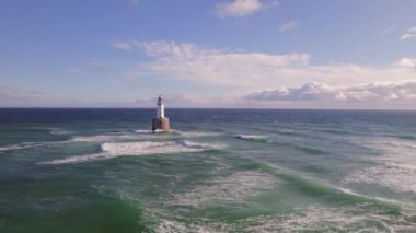 İskoçya 'nın kuzey doğu kıyısındaki Rattray Head Deniz Feneri
