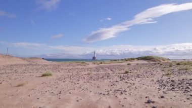 Rattray Head ve Kuzey Doğu İskoç sahil şeridindeki deniz feneri.