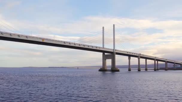 Brücke Schottland Die Von North Kessock Nach Inverness Führt — Stockvideo