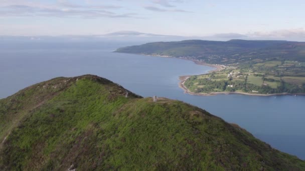 Szczyt Świętej Wyspy Szkocji Widokiem Firth Clyde — Wideo stockowe