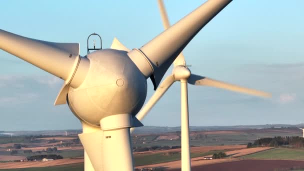 Turbine Eoliche Tramonto Che Generano Energia Rinnovabile — Video Stock
