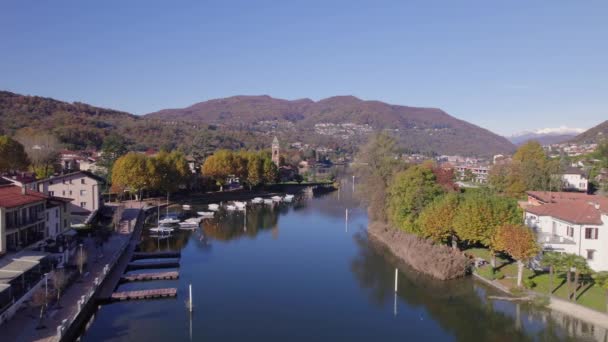 Lavena Ponte Tresa Town Sviçre Talya Nın Lugano Gölü Üzerinde — Stok video
