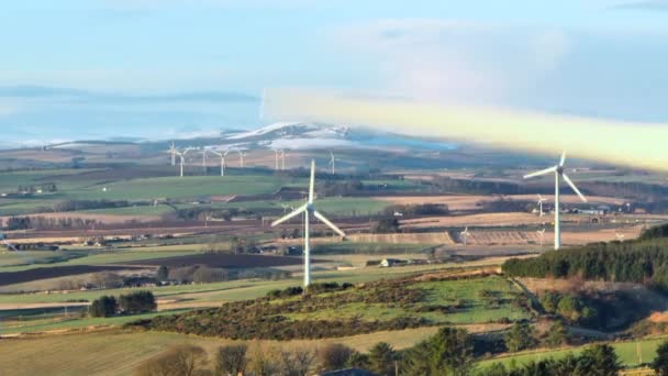 Turbiny Wiatrowe Zachodzie Słońca Generujące Energię Odnawialną — Wideo stockowe