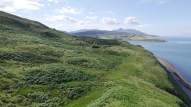 Kutsal Ada 'daki Dağlık İskoç Manzarası