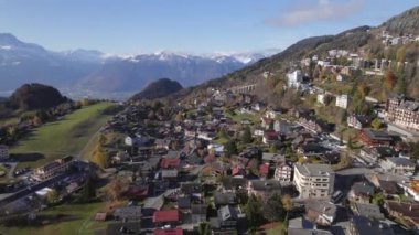 Aigle İsviçre 'deki Leysin Belediyesinin Hava Görüntüleri