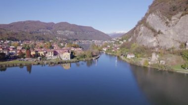 Lavena Ponte Tresa İsviçre İtalya sınırında Lugano yakınlarında güzel bir kasaba.