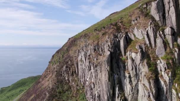 Isla Santa Escocesa Con Paisaje Montañoso Costero — Vídeo de stock