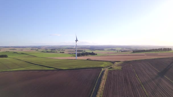 Turbina Eólica Gerando Energia Verde Renovável Campo — Vídeo de Stock