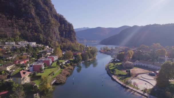 Lavena Ponte Tresa Μια Όμορφη Πόλη Στην Ελβετική Ιταλία Σύνορα — Αρχείο Βίντεο