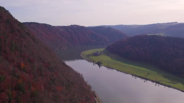Ein Abschnitt Der Donauschleife Eine Sich Schlängelnde Biegung Fluss — Stockvideo