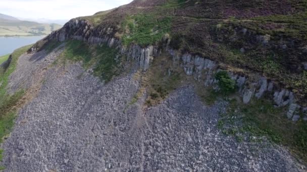 Uitzicht Het Schotse Berglandschap Het Heilige Eiland — Stockvideo