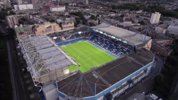 Chelsea Football Club Stamford Bridge Világított Alkonyatkor Aerial View — Stock videók