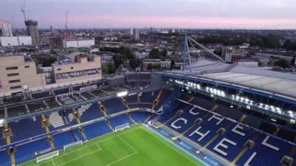Chelsea Football Club Stamford Bridge Iluminado Atardecer Vista Aérea — Vídeo de stock