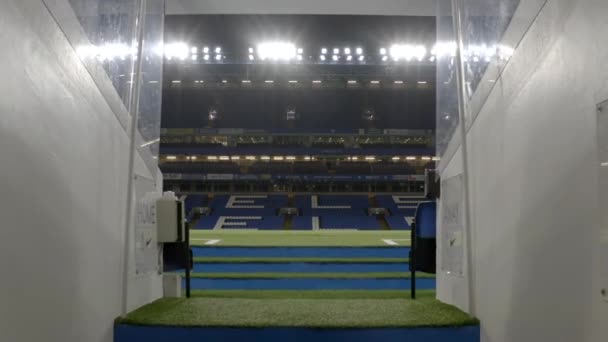 Stamford Bridge Stadium Tunnel Vista Para Revelar Estádio Chelsea — Vídeo de Stock