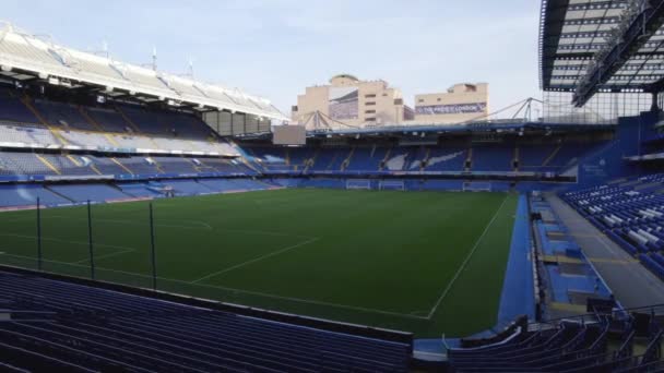 Strzał Niskiego Lotu Nad Siedziskiem Stamford Bridge Chelsea Football Club — Wideo stockowe