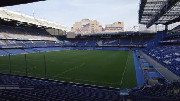 Low Aerial Shot Sídlo Stands Stamford Bridge Chelsea Fotbalový Klub — Stock video