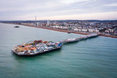 Brighton Sahil Sarayı İskelesi ve Batı İskelesi Öğleden Sonra Hava Görüntüsü