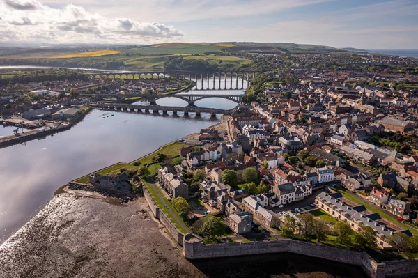 İngiltere 'nin Tweed kentindeki Berwick Deniz Kenti Havadan Görüldü