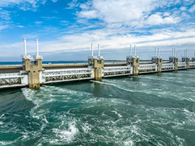 Hollanda 'da Doğu Scheldt Fırtına Dalgası Bariyeri