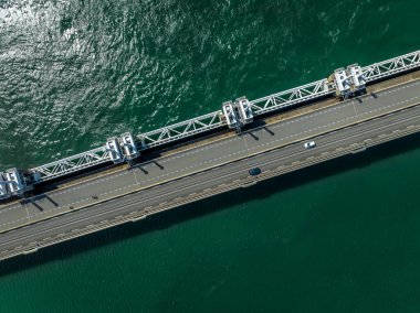 Hollanda 'da Doğu Scheldt Fırtına Dalgası Bariyeri