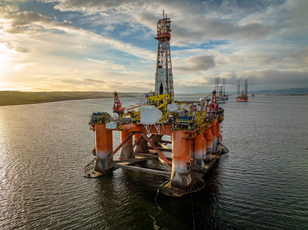 Oil and Gas Drilling Platform