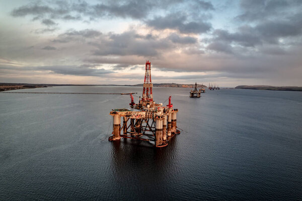 Oil and Gas Drilling Platform