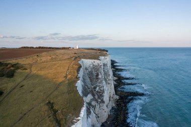 İngiltere 'deki Beyaz Dover Uçurumları Akşam Havası Görüntüsü