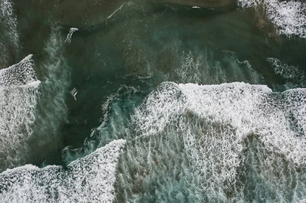 白水与波浪空中景观 — 图库照片