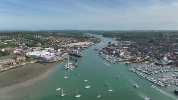 Cowes Uma Bela Cidade Beira Mar Ilha Wight Vista Aérea — Vídeo de Stock