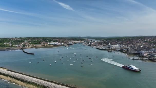 Cowes East Cowes Ciudad Isla Wight Vista Aérea — Vídeos de Stock