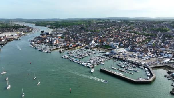 Vista Aérea Puerto Deportivo Cowes Isla Wight — Vídeos de Stock