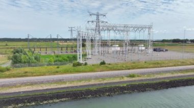 Yüksek Voltajlı Elektrik Alt İstasyonu ve Güç Dağıtımı