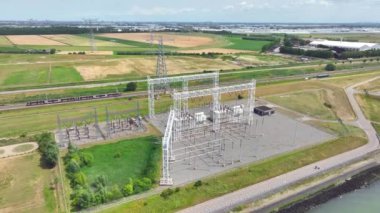 Yüksek Voltajlı Elektrik Alt İstasyonu ve Güç Dağıtımı