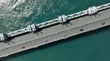Hollanda 'da Doğu Scheldt Fırtına Dalgası Bariyeri