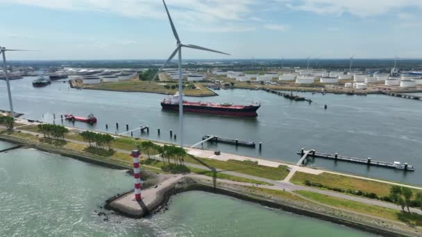 Navire Pétrolier Traversant Port Rotterdam — Video