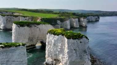 İngiltere 'nin güney kıyısındaki Yaşlı Harry Kayalıkları' nın Tebeşir Kayalıkları