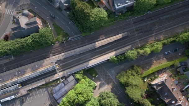 Pendeltåg Storbritannien Avgång Från City Station — Stockvideo