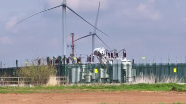 Elektriksiz Rüzgâr Çiftliği 'ndeki elektrik santrali.