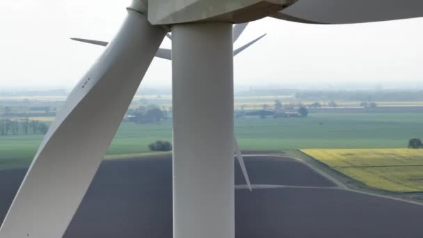 Wind Turbines Generating Renewable Environmentally Friendly Energy — Stock Video