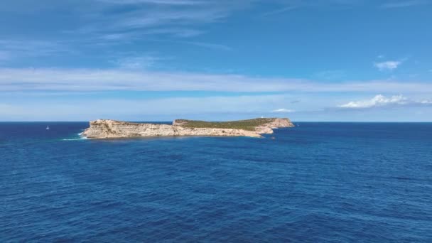 Острів Ілла Конільєра Біля Західного Узбережжя Івізи — стокове відео