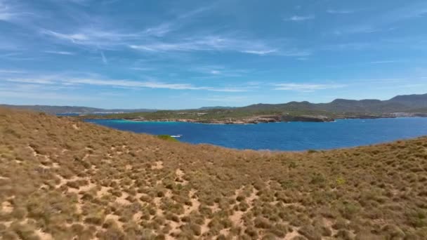 Schnellboot Der Küste Von Ibiza Aus Der Luft — Stockvideo