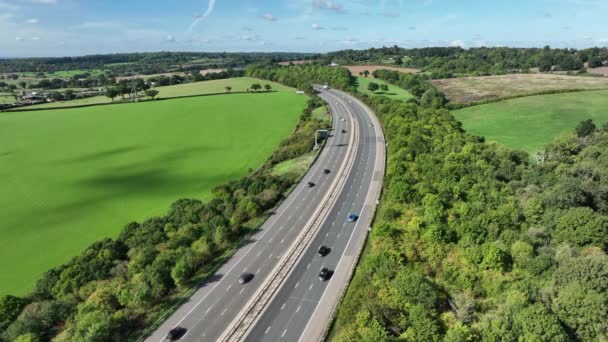 夏季空中景观下伦敦附近的M1高速公路 — 图库视频影像
