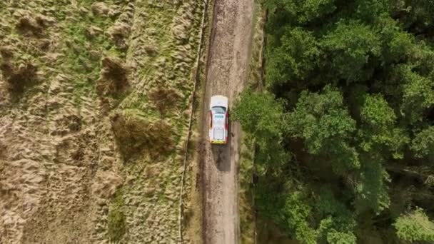 Vehículo Ambulancia Rescate Montaña 4X4 Una Llamada Telefónica Una Emergencia — Vídeos de Stock