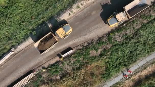 Tipper Trucks Grote Hoeveelheden Aarde Verplaatsen Bouwsector — Stockvideo