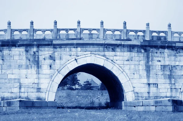 Ponte arco de pedra — Fotografia de Stock