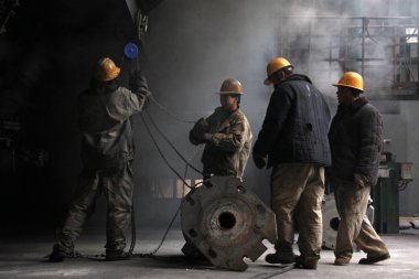 işçi demir ve çelik kurumsal üretim hattı