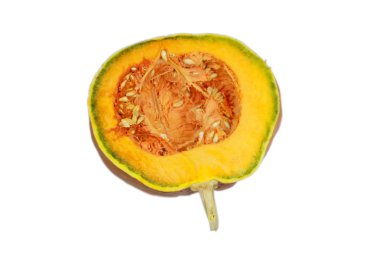 pompoenen elkaar gestapeld voor verkoop op een markt