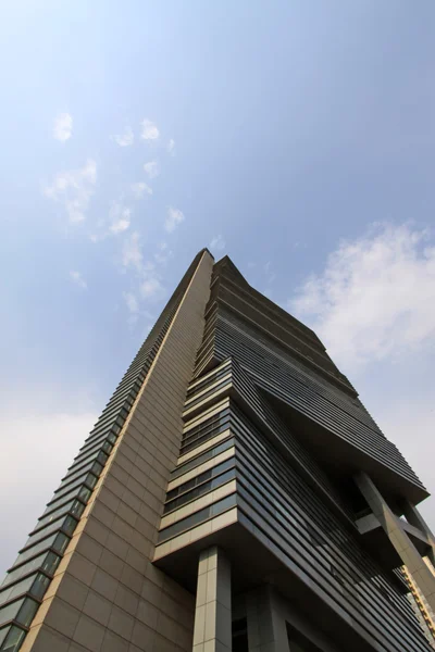 Paisagem da cidade edifícios de vários andares — Fotografia de Stock