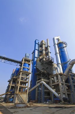 Çimento fabrikasında dev mekanik Tesisatı