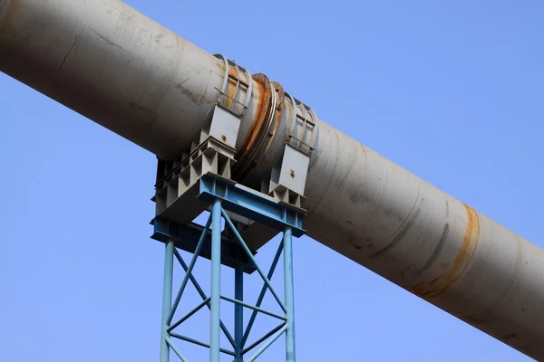 Roterende oven afgedankte warmte terugwinning apparatuur in een cementfabriek — Stockfoto